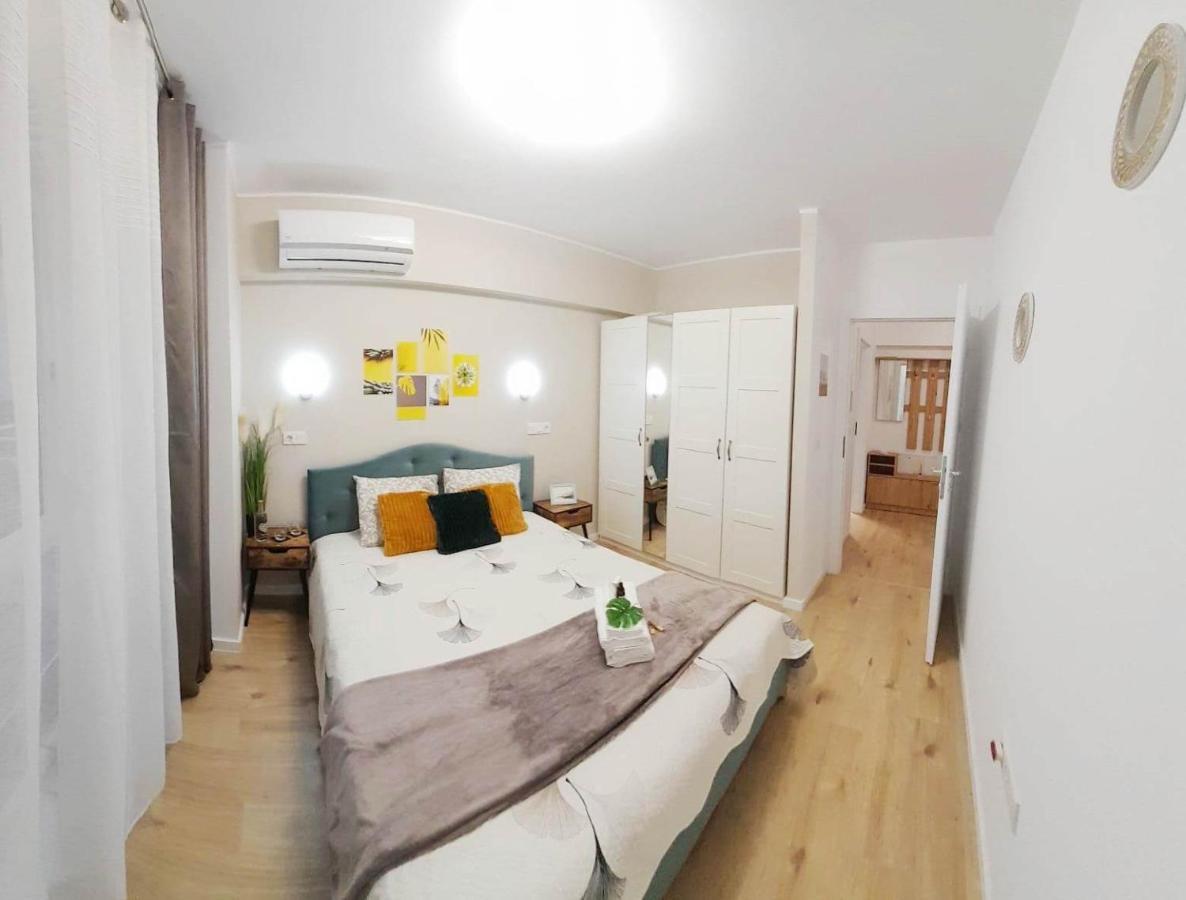 Sunshine - New & Quiet 1Br Apt, Business Area, Close To Airport, Highway A3, Subway ブカレスト エクステリア 写真