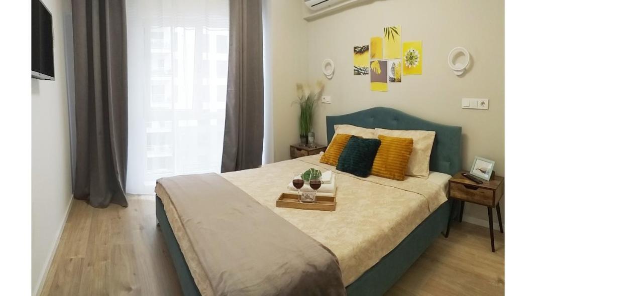 Sunshine - New & Quiet 1Br Apt, Business Area, Close To Airport, Highway A3, Subway ブカレスト エクステリア 写真