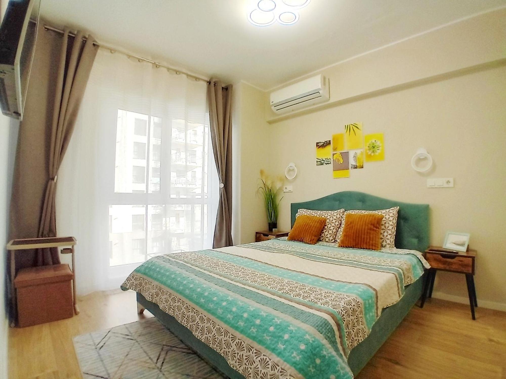Sunshine - New & Quiet 1Br Apt, Business Area, Close To Airport, Highway A3, Subway ブカレスト エクステリア 写真