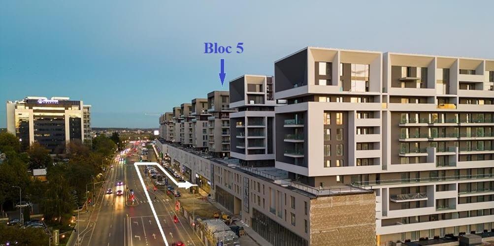 Sunshine - New & Quiet 1Br Apt, Business Area, Close To Airport, Highway A3, Subway ブカレスト エクステリア 写真